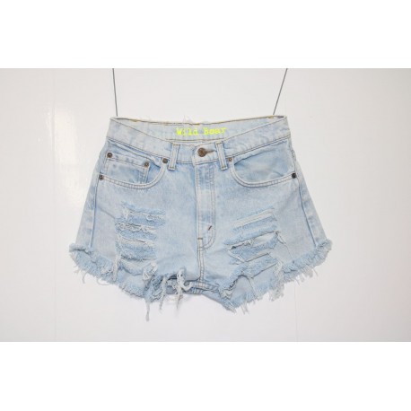 destroyed levi shorts